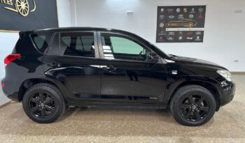 
									TOYOTA RAV4 2.2D 136cv 4WD lleno								