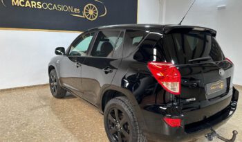 
									TOYOTA RAV4 2.2D 136cv 4WD lleno								